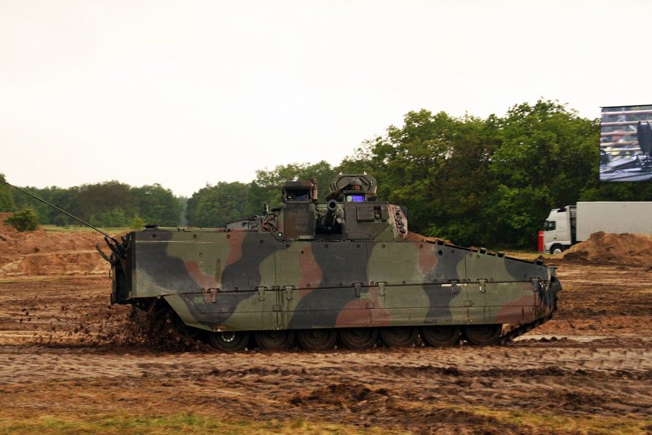 荷兰陆军cv9035nl mkiii履带式步兵战车