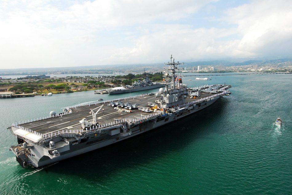 美国海军cvn-76罗纳德-里根号航母抵达夏威夷珍珠港.