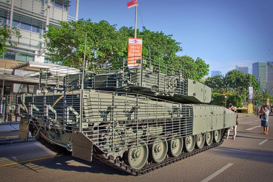 新加坡陆军豹iia4主战坦克参加阅兵预演