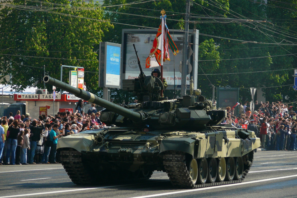 俄军高官称t-90a坦克群未到战场就会全军覆没_高清图集_新浪网