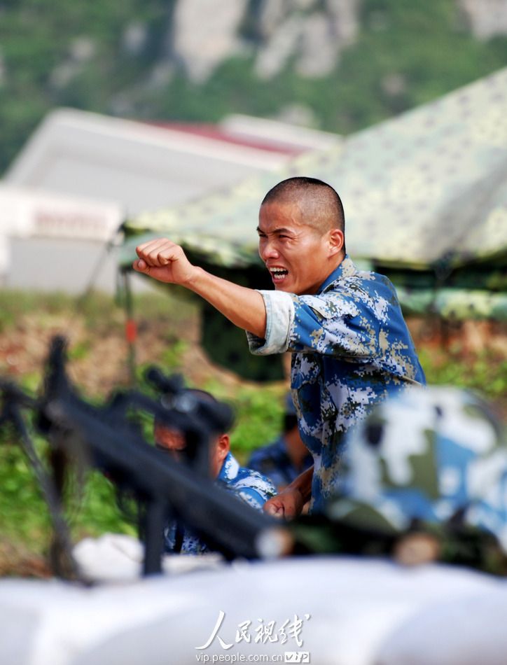 钢刀上的刀刃:直击海军陆战队两栖侦察兵训练_高清图集_新浪网