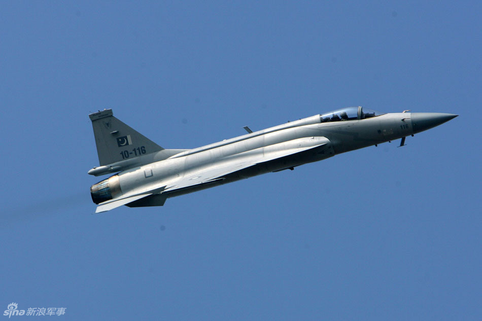 印度新购战机跟巴铁枭龙模拟空战结果令人很震惊