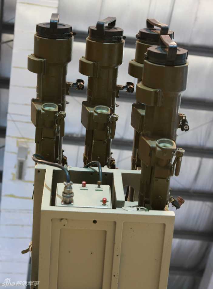 中国军工展示fl-2000近程防空导弹系统实物