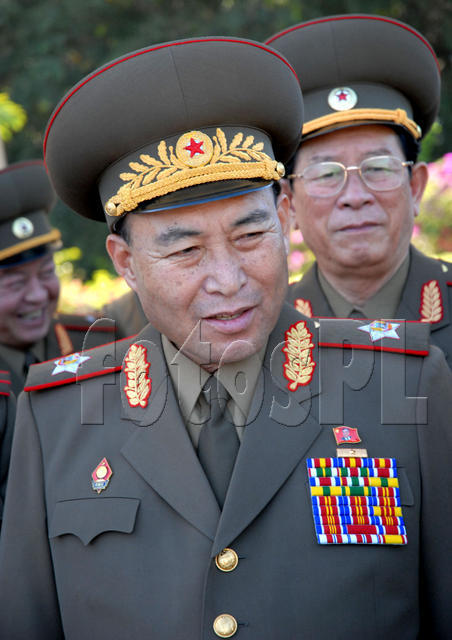 朝鲜人民军总参谋长李英浩率团访问古巴