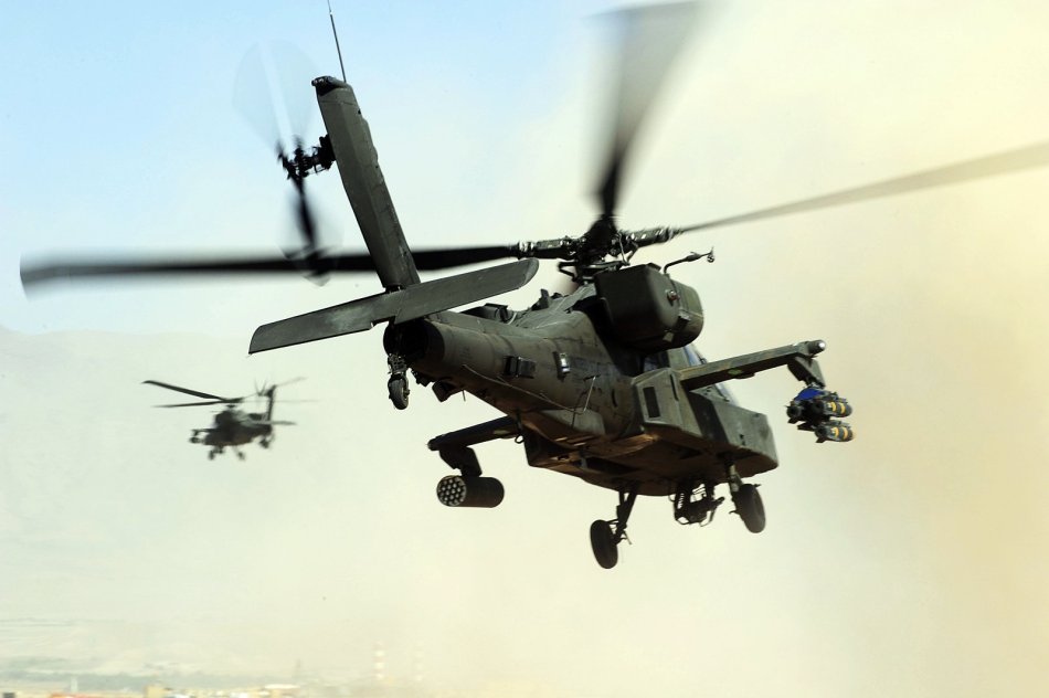 美军ah-64a阿帕奇攻击机在阿富汗执行作战任务