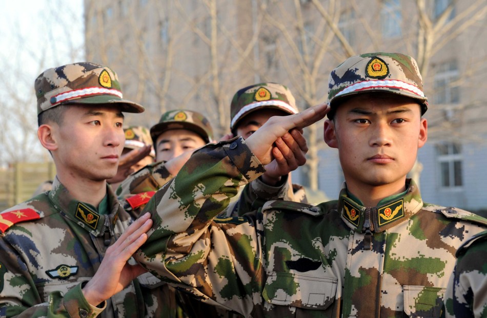 武警部队新训工作入伍新兵开始练队列学条令_高清图集_新浪网