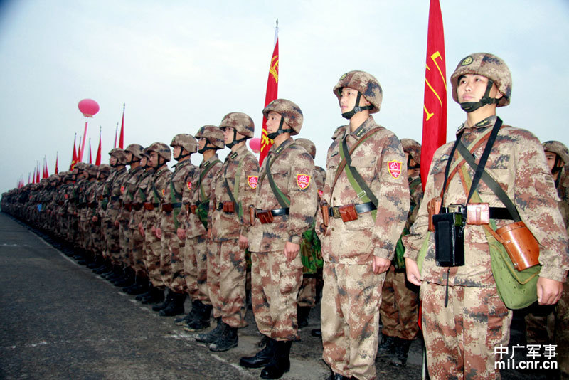 成都军区集团军首次跨区机动演习现场回顾_高清图集_新浪网