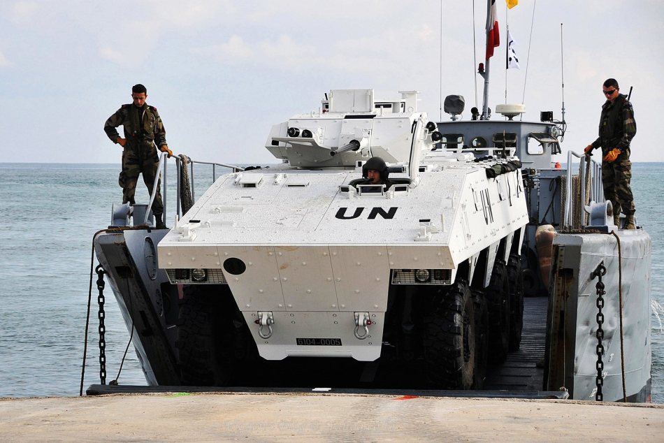 法国军队向黎巴嫩部署大量最新型vbci步兵战车_高清图集_新浪网