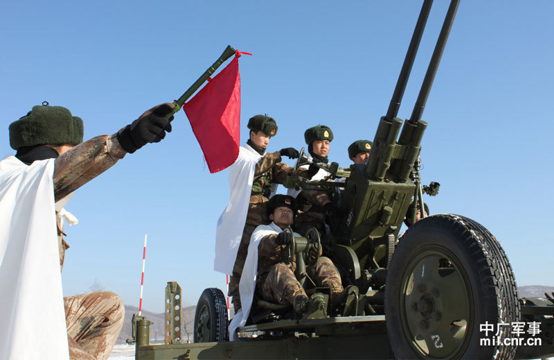 沈阳军区炮兵部队冒严寒演练冬季作战战术_高清图集_新浪网