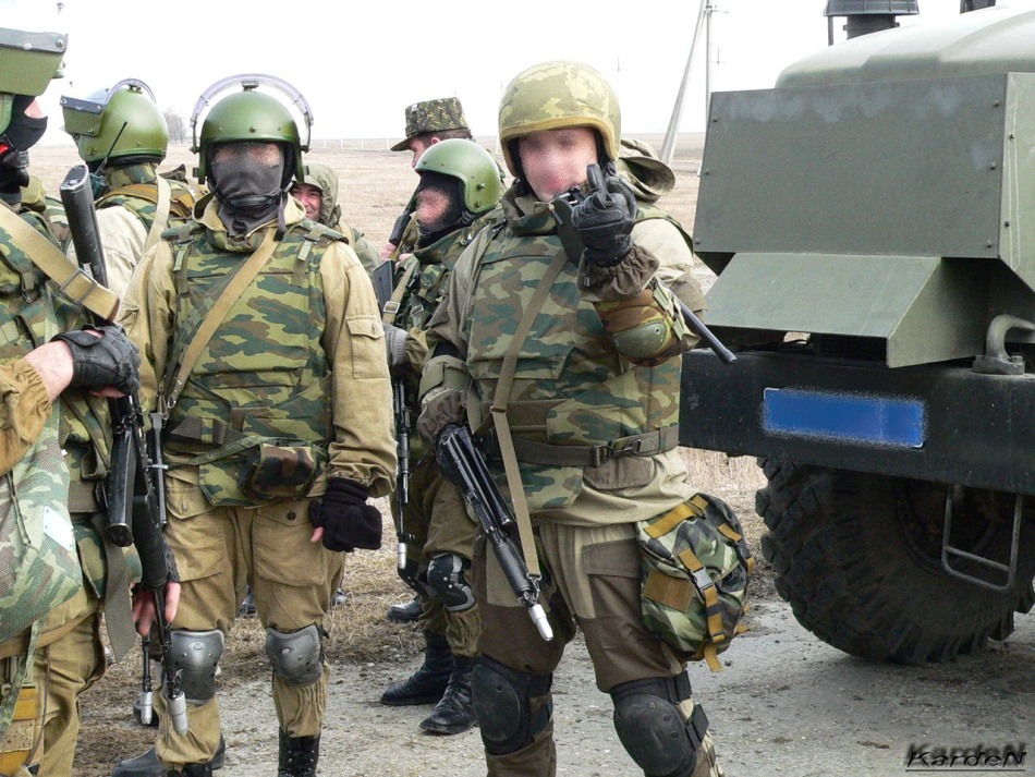 俄阿尔法特种部队亮相 装备先进专门用于国内反恐_高清图集_新浪网