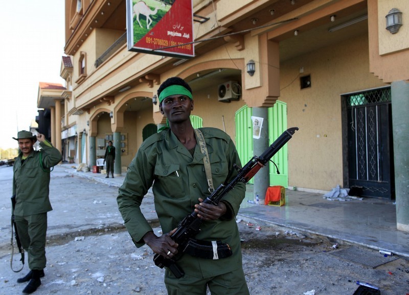 利比亚政府军在重镇米苏拉塔布防