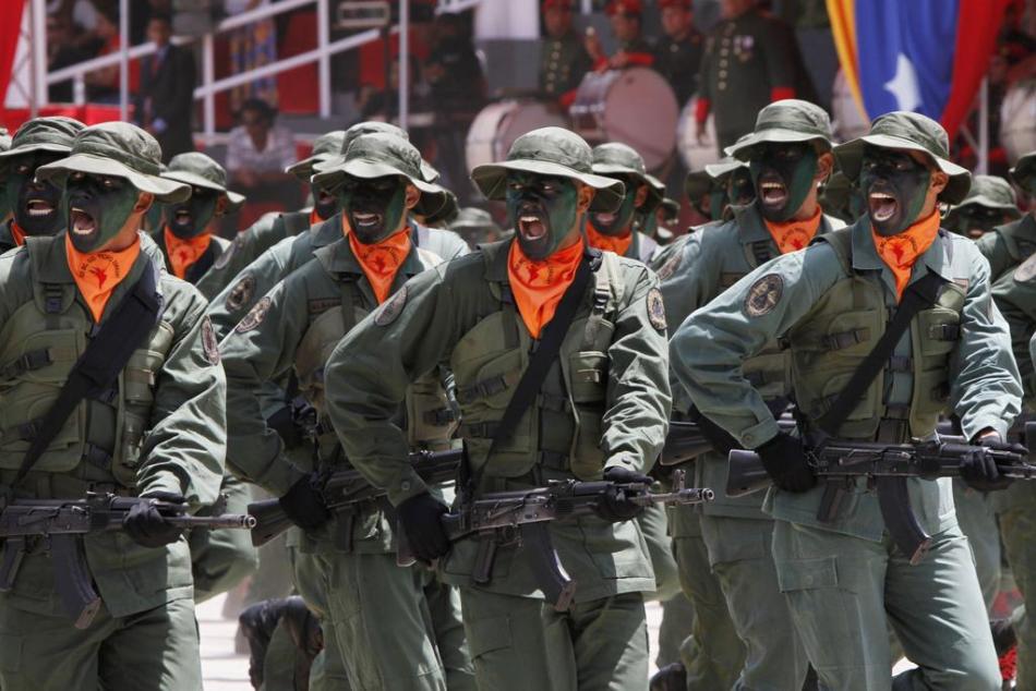 委内瑞拉独立200周年阅兵式场面盛大