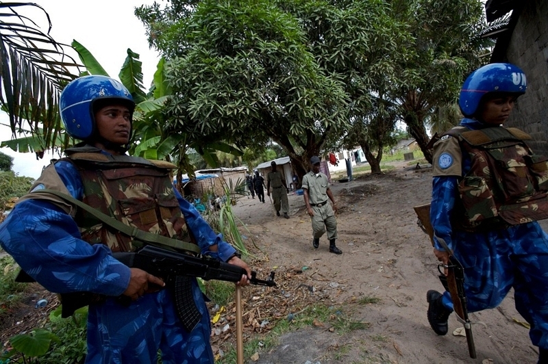 印度女子维和部队亮相 由103名警界女精英组成_高清图集_新浪网