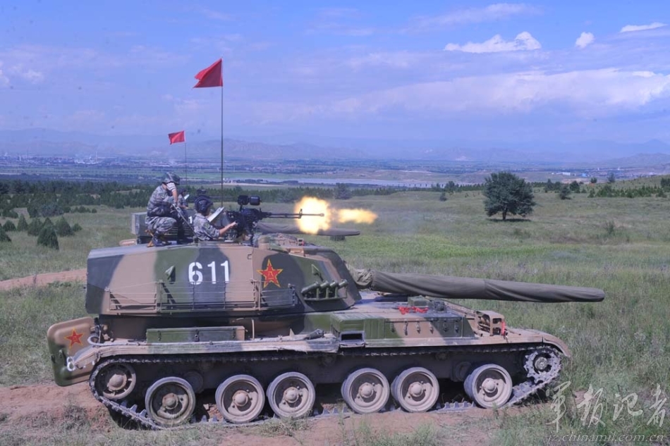 83式152毫米自行加榴炮开火