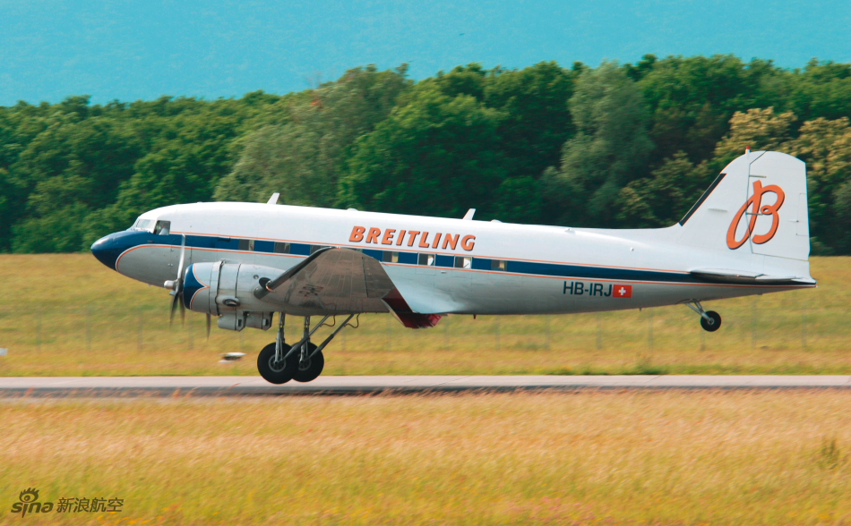 15 15:54:47 1 / 5 dc-3飞机于1935年首航,那时,百年灵正给民用和军用