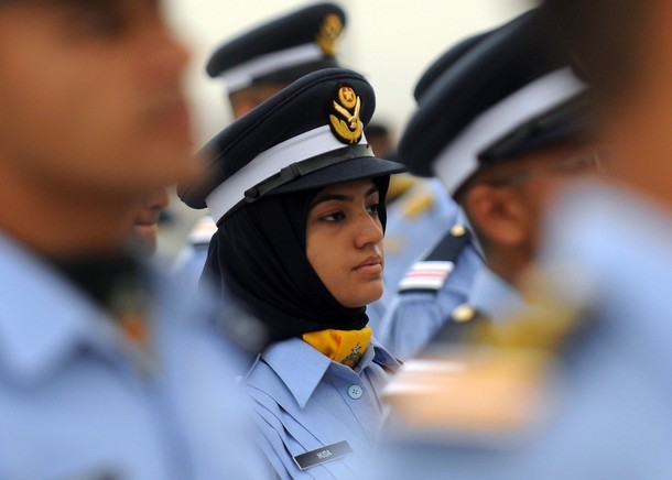 巴基斯坦空军女军人参加纪念活动