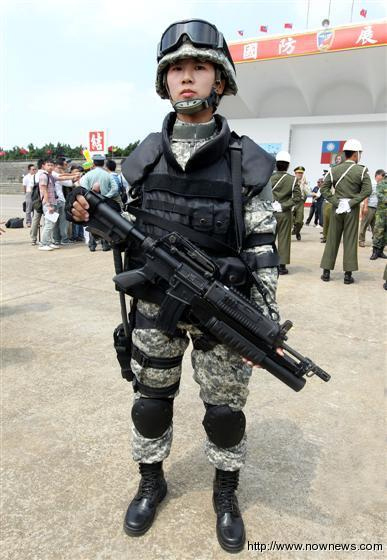 台军举行"双十国庆"阅兵预演 雄风iii导弹亮相_高清图集_新浪网