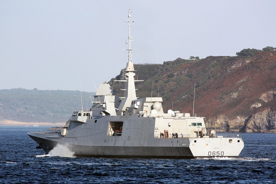 法国最新型fremm隐身护卫舰首舰"阿基坦"号