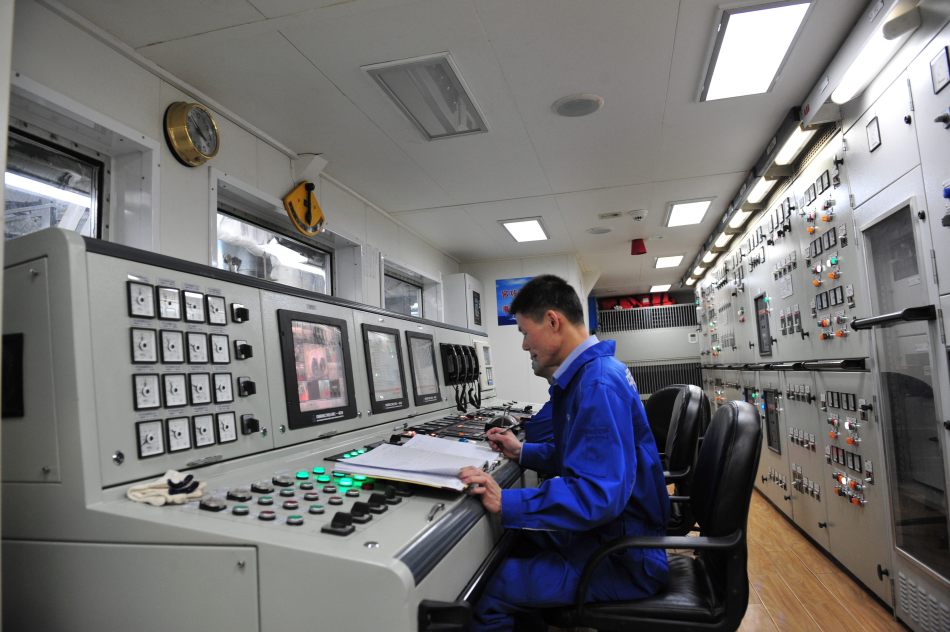 中国海监50号船排水量3千吨科技含量非常高_高清图集_新浪网