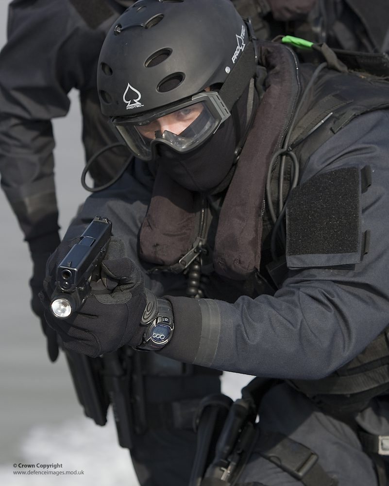 2012奥运会临近英国特警部队加紧演练提升战力_高清图集_新浪网