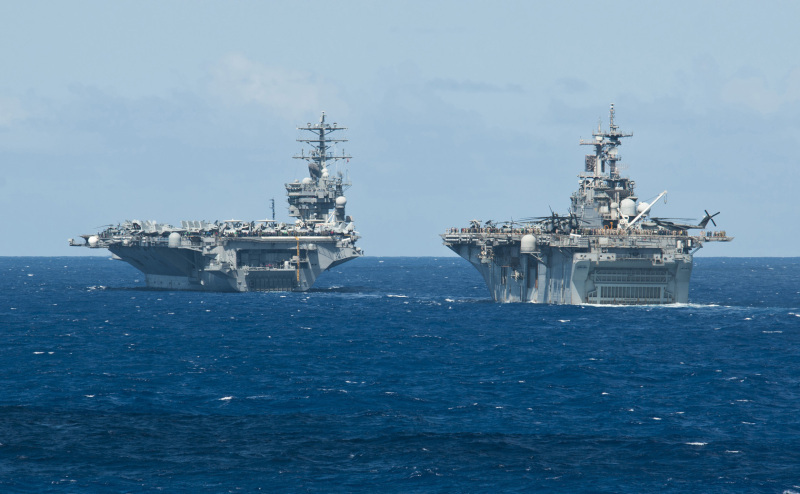 国内最新大型航母 32714_158342_670800.jpg