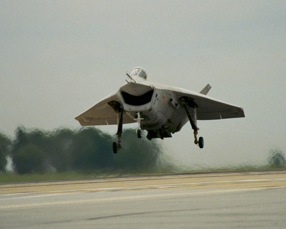 失落者:波音jsf项目竞争机型x-32ab造型确实够丑_高清图集_新浪网