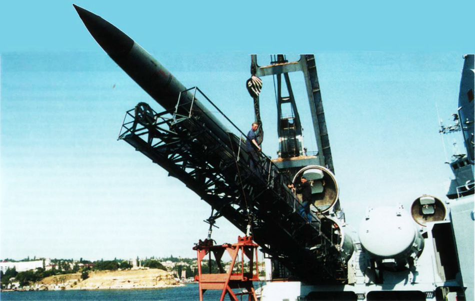 中国鹰击12在世界超音速反舰导弹排行第一?_高清图集_新浪网