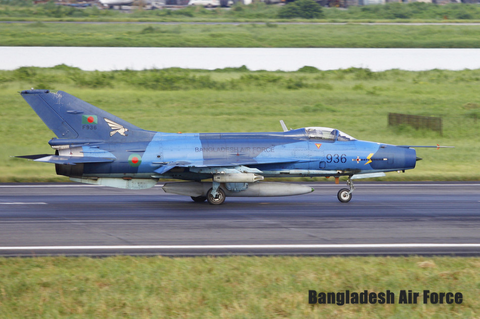 孟加拉国歼7系列战机涂装有"杀气"!