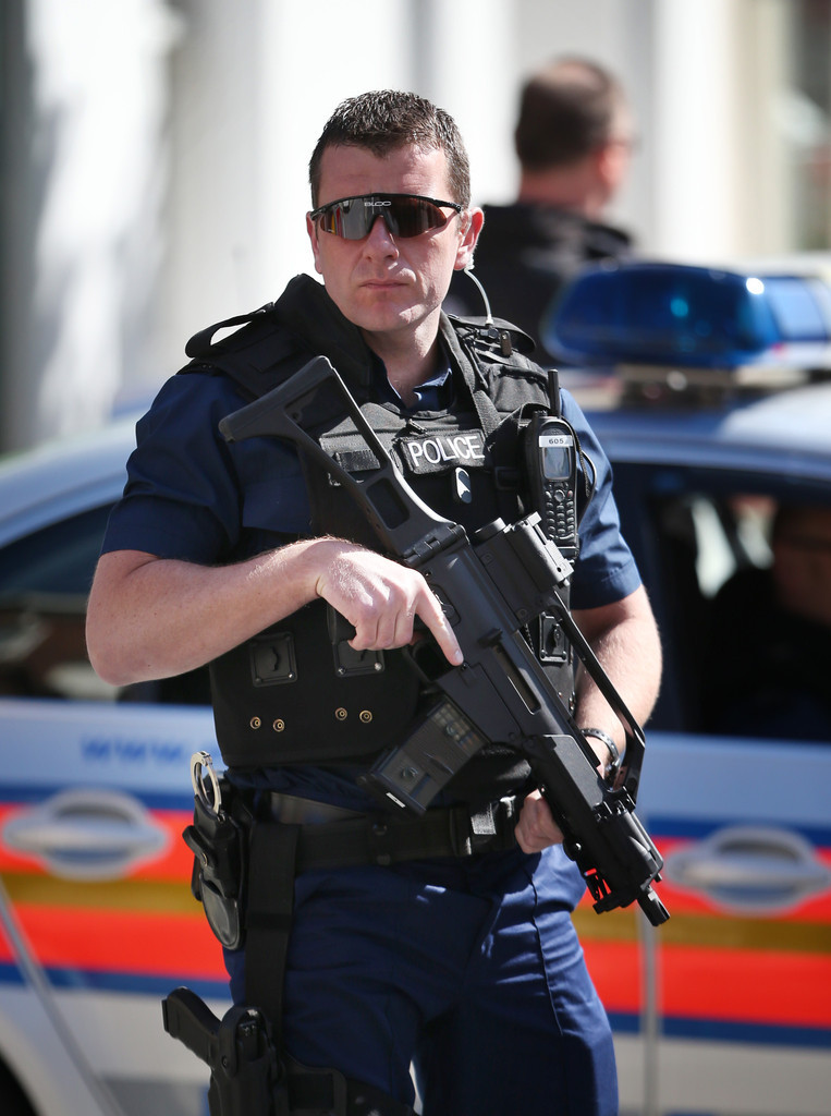 英国武装警察帽子图片大全_英国武装警察帽子