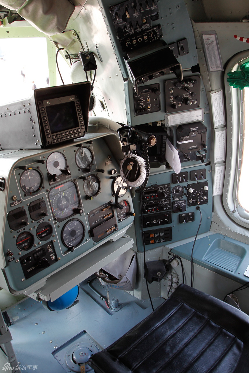 少见镜头:卡-52米-26t直升机座舱内照曝光_高清图集_新浪网