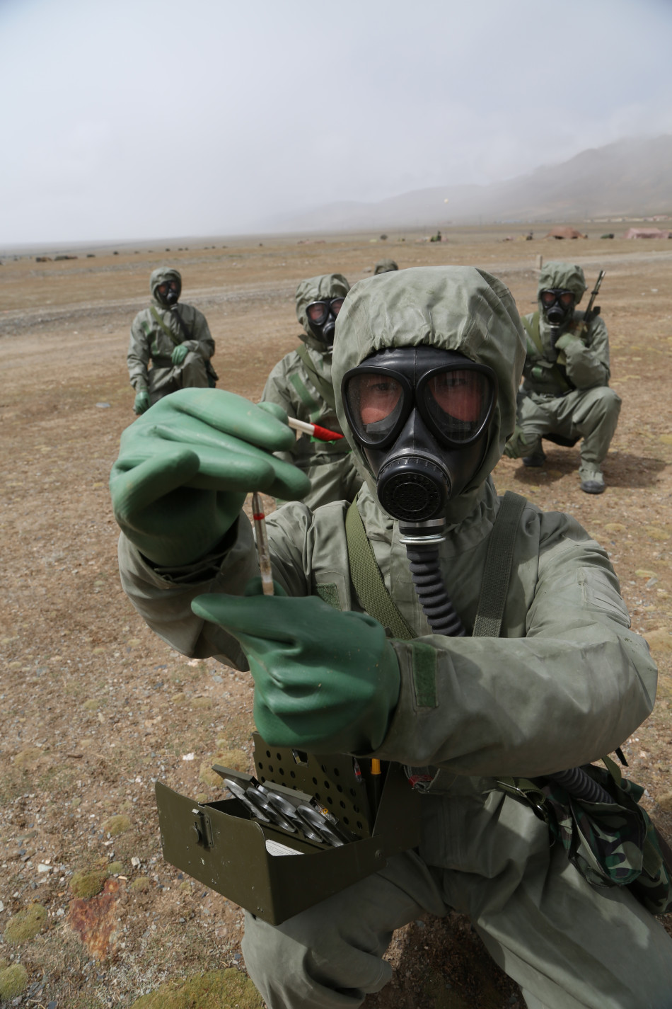 地域进行全要素实兵对抗演练,提升部队基于信息系统下的防空作战能力