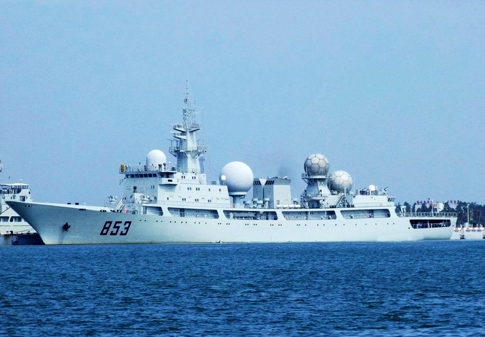 我军新型"天王星"号电子侦察船