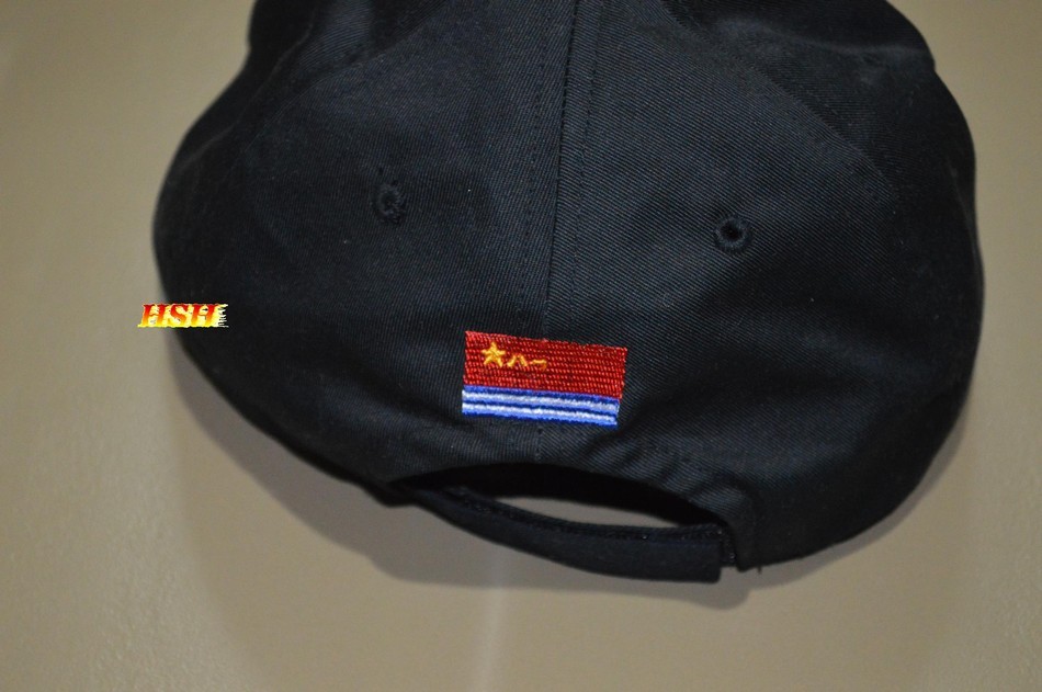 网友展示的辽宁舰航母官方作训帽