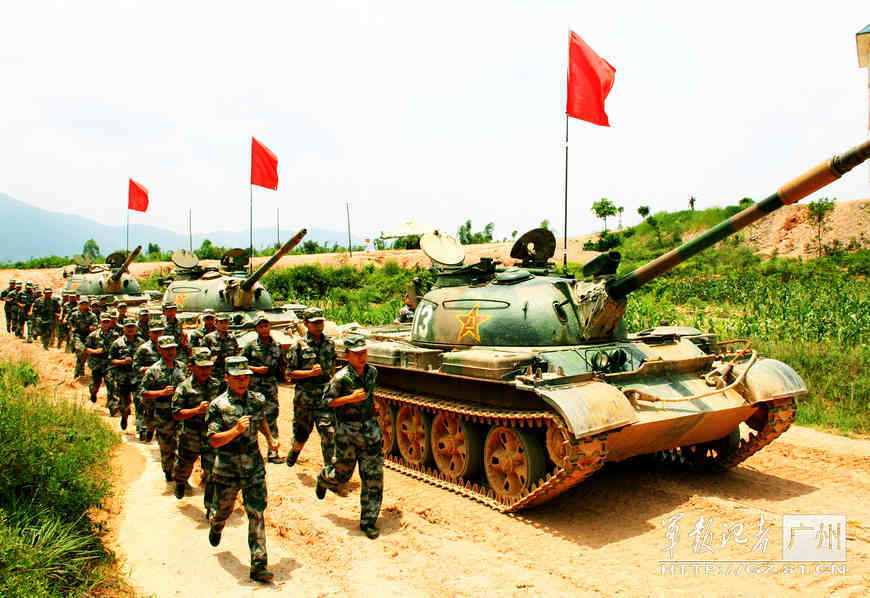 广州战区精兵大考核 95改步枪已批量列装_高清图集_新浪网