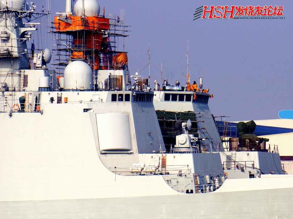 国产052c与052d战舰侧面对比 舰炮雷达区别最大_高清图集_新浪网