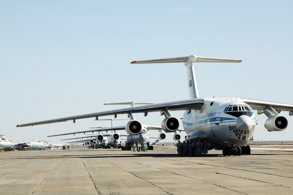 俄军伊尔-76md运输机群
