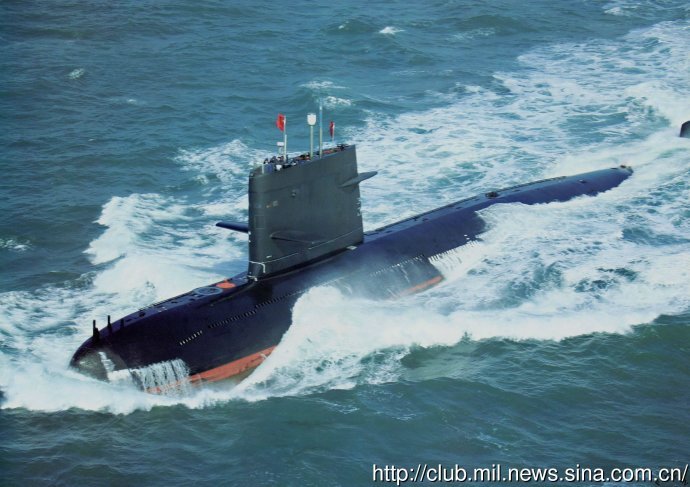 猛料:我军宋级潜艇现身斯里兰卡中国援建港口