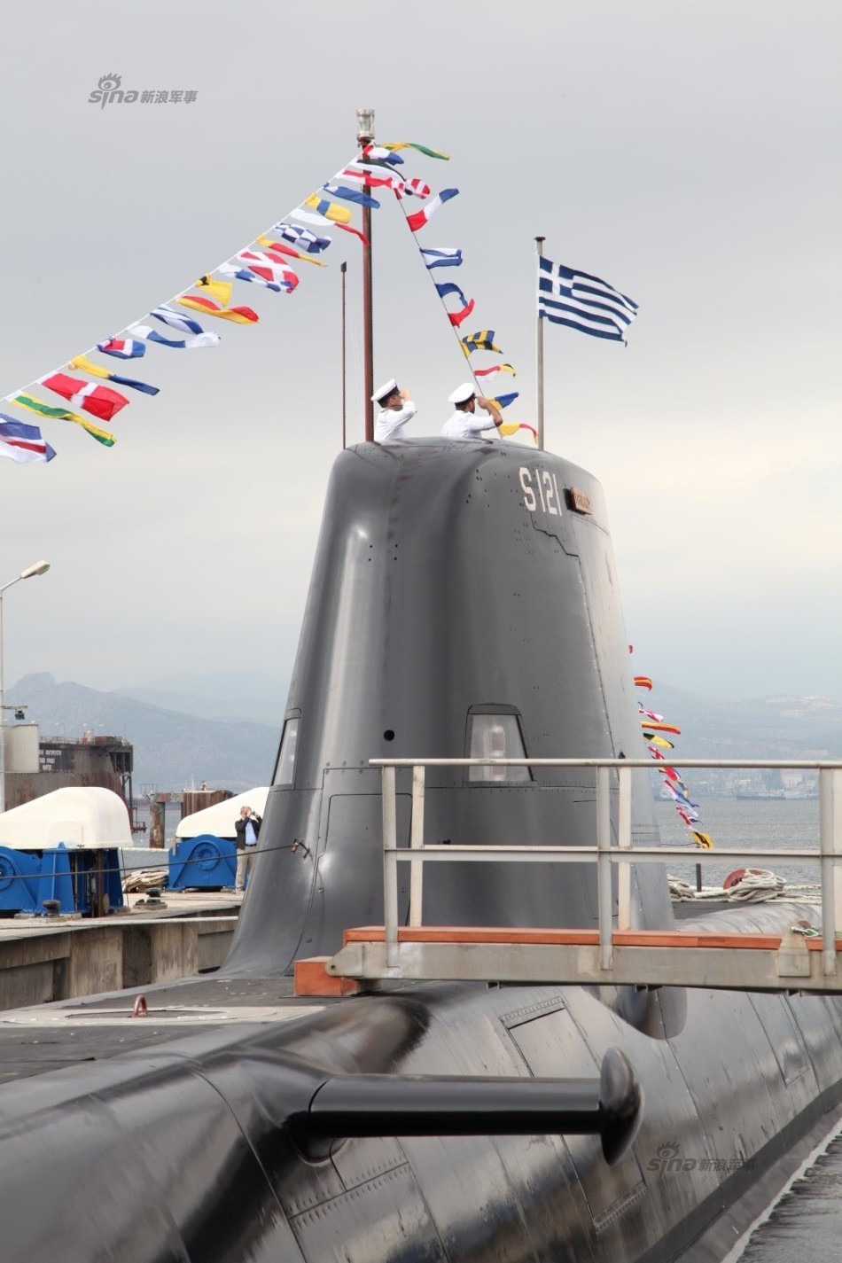 希腊海军自产214级aip动力潜艇正式服役