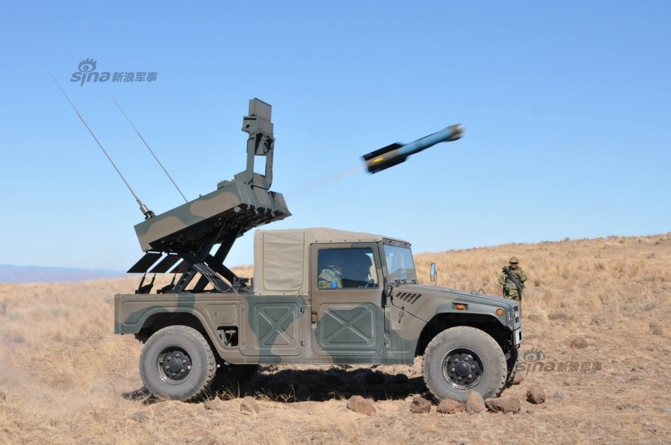 120毫米重型迫击炮开火