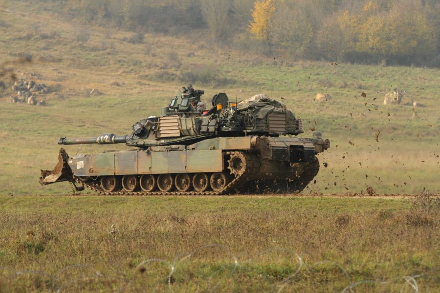 驻德美军m1a2最新改进型坦克出动军演