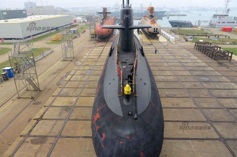 少见面画:荷兰海军三艘旗鱼潜艇同时上岸维修_高清图集_新浪网