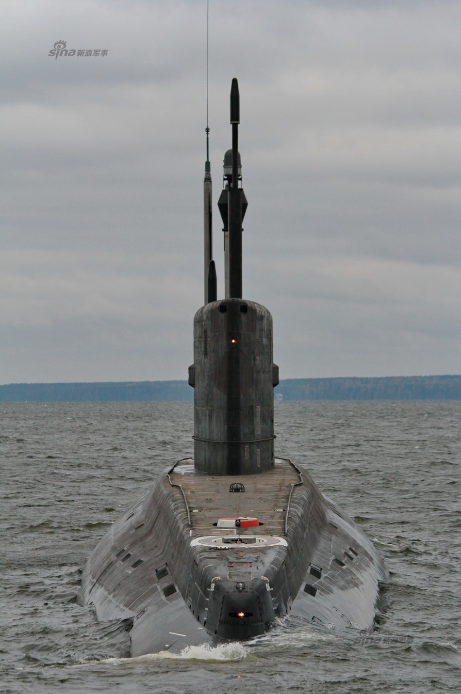 俄军第2艘自用基洛级改型潜艇首次出海试航