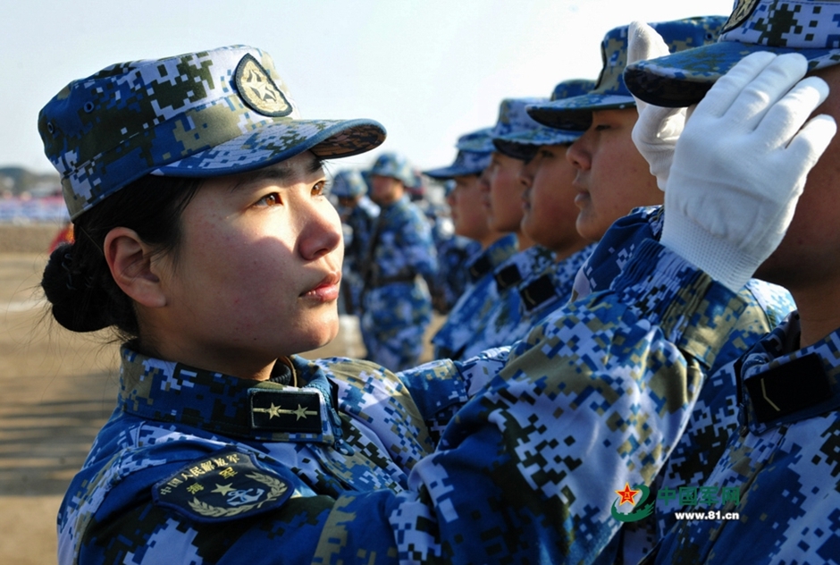 北海舰队新兵训练结业 操起木枪奋力拼杀_高清图集_新浪网