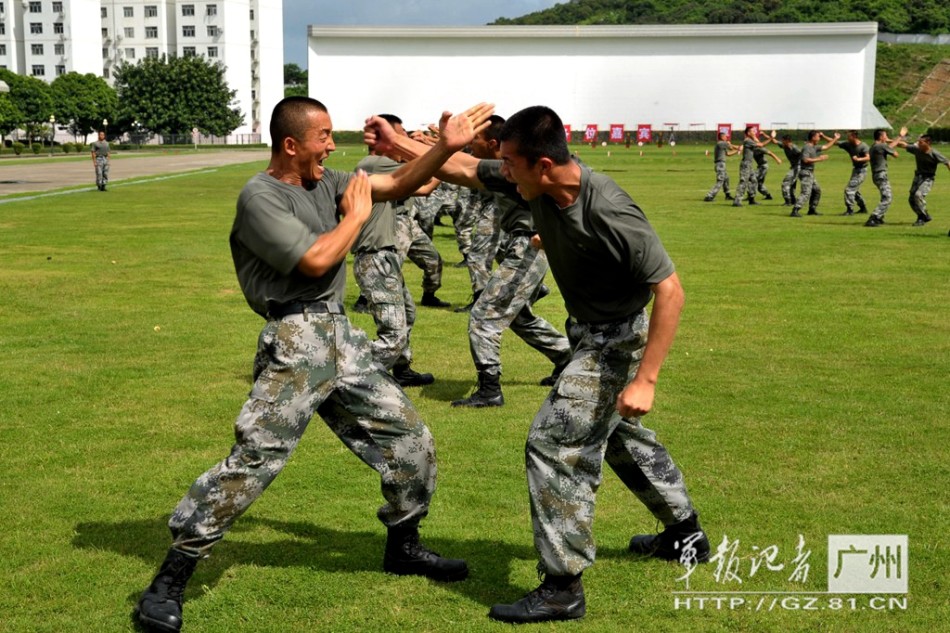 驻澳门精兵部队揭秘 处处都是练兵场训练尖子多