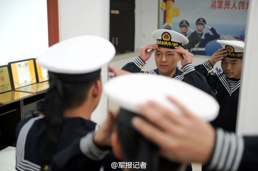 中国海军男初级士官换水兵服 原有三季常服停用_高清图集_新浪网