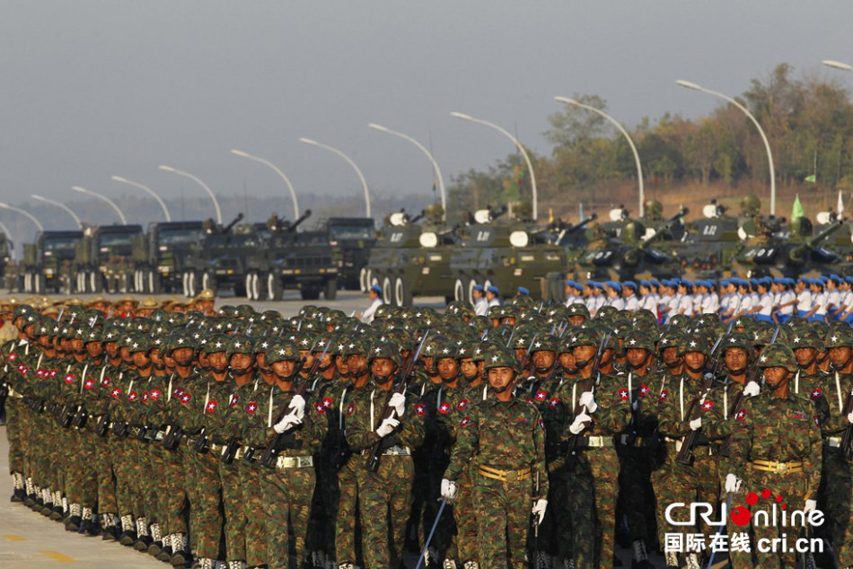 缅甸搞大阅兵庆祝独立日 士兵持疑似97步枪登场_高清图集_新浪网