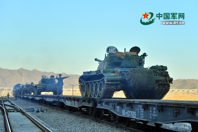 有情况?北京军区大批59-2坦克上军列远程机动