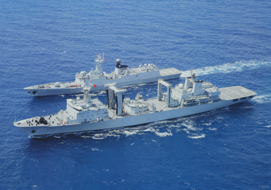 官媒杂志再放海军战舰美照现代战舰双炮齐射