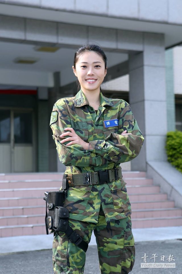 台军曝2015月历漂亮女主角王睫茹大量美照