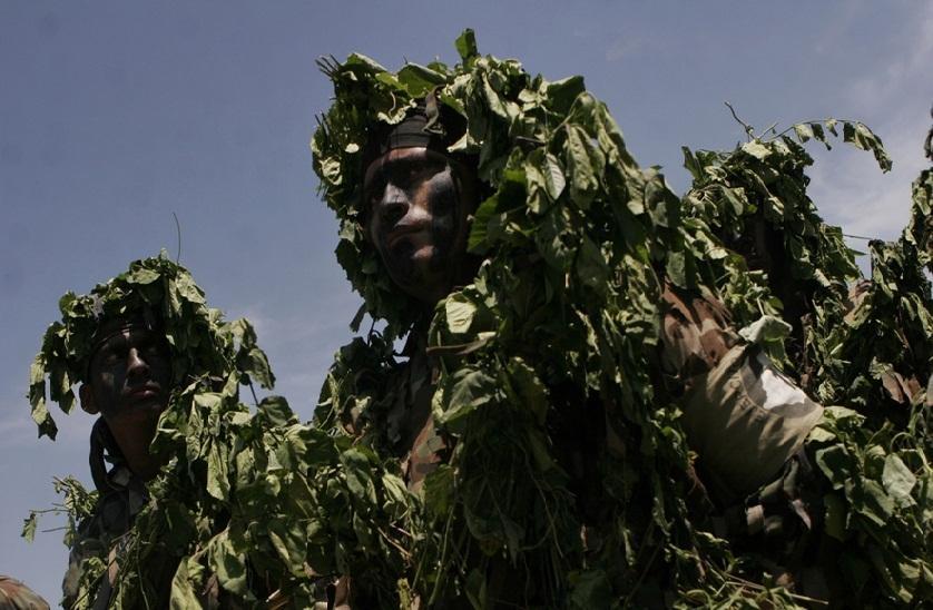 盘点各国士兵奇葩伪装术